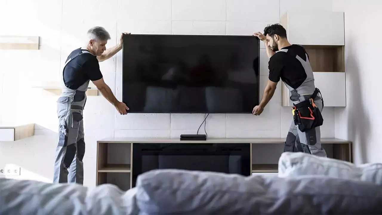 Cómo colgar tu TV en la pared